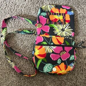 Vera Bradley Crossbody in Jazzy Bloom.